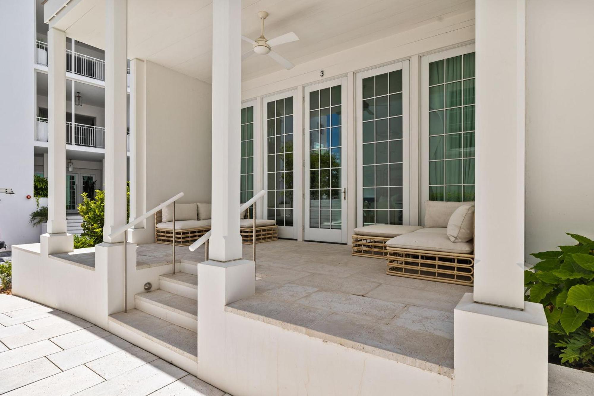 Kaiya Beach Resort Inlet Beach Rom bilde